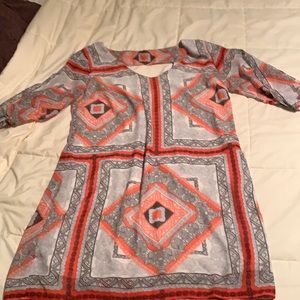 Beautiful and stylish dress! Looks like new!